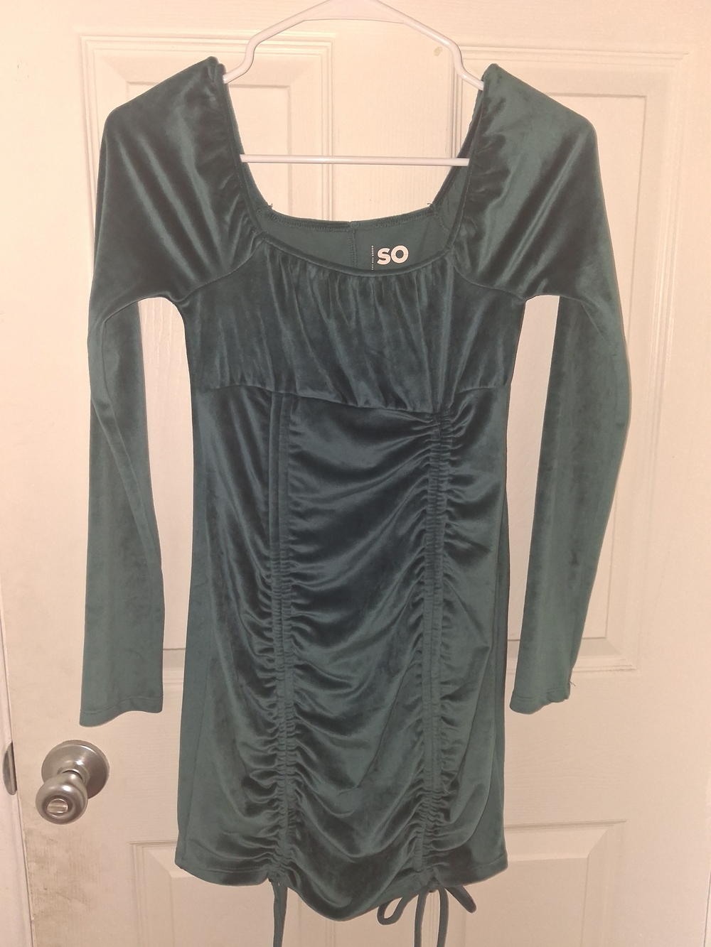 SO Velvet Long-Sleeve Green Ruched Dress